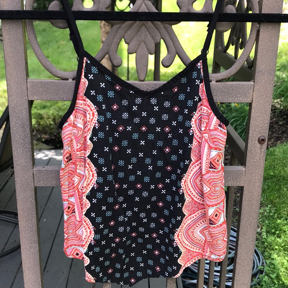 patterned tank